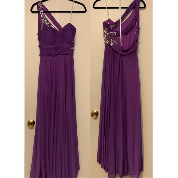 Prom Dress - Picture 1 of 3